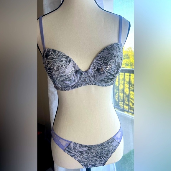 New WOT Set 2/$48Victoria's Secret Purple and Silver Leaf Print Bra - Picture 1 of 16